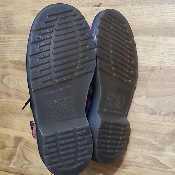 Vintage Dr Martens Made in England Graffiti Red Leather Boots Sz UK 1 US 3 - Picture 6 of 9